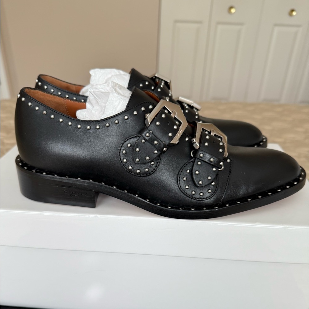 NWT Givenchy Black Elegant Studded Oxfords - Picture 3 of 13
